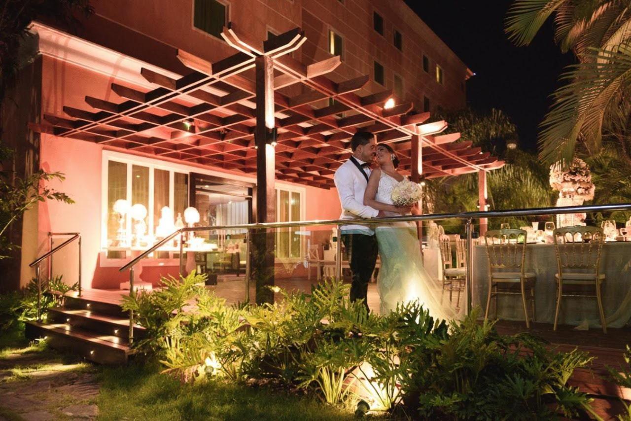 Hotel Hodelpa Garden Court Santiago De Los Caballeros Exterior foto